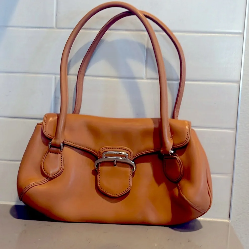 Cole Haan camel Alexa FO5 shoulder bag. - Picture 1 of 5